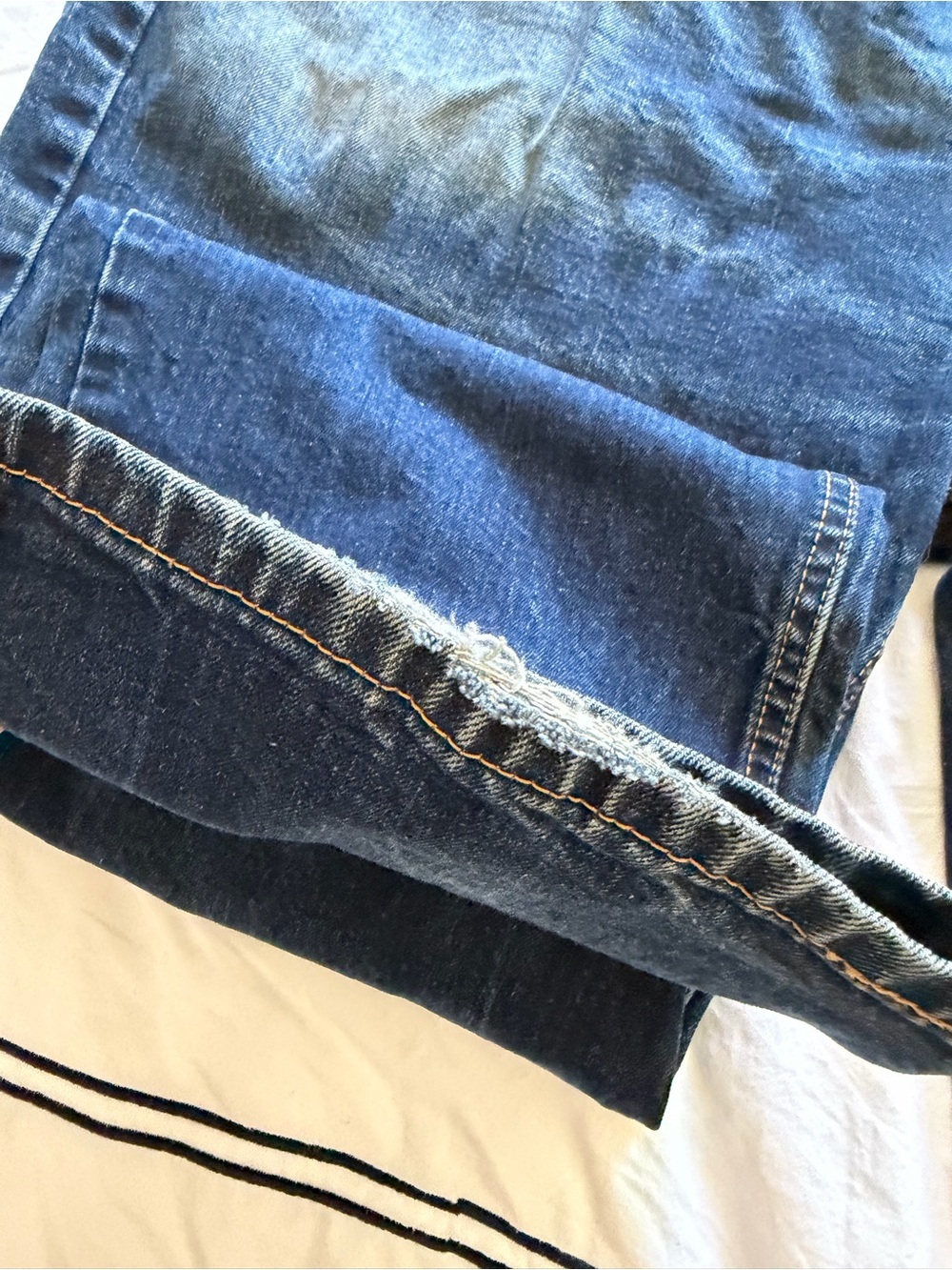 Levi's 550 Men's Dark Blue Denim Jeans - Picture 5 of 5
